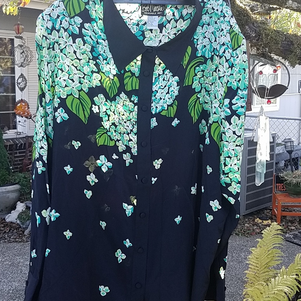 Bob Mackie 100 % silk shirt black green NEW
